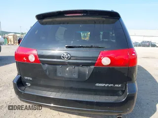 2010 Toyota Sienna XLE z VIN 5TDYK4CC4AS310757, wystawiony jako IAAI lot #42496526 z przebiegiem 238 468 mil mil oraz . Historia ofert i sprzedaży dostępna na DreamBid. Obrazek 16.