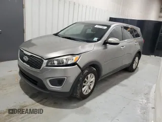 2018 Kia Sorento L z VIN 5XYPG4A3XJG424744, wystawiony jako Copart lot #56066375 z przebiegiem 107 644 mil mil oraz Czysty tytuł • Clean title. Historia ofert i sprzedaży dostępna na DreamBid. Obrazek 1.