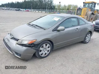 2008 Honda Civic Cpe LX with VIN 2HGFG12608H572210, listed as a IAAI auction lot 42004864 with 95,292 mi miles. Bid and sale history available at carsss.com. Image 2.