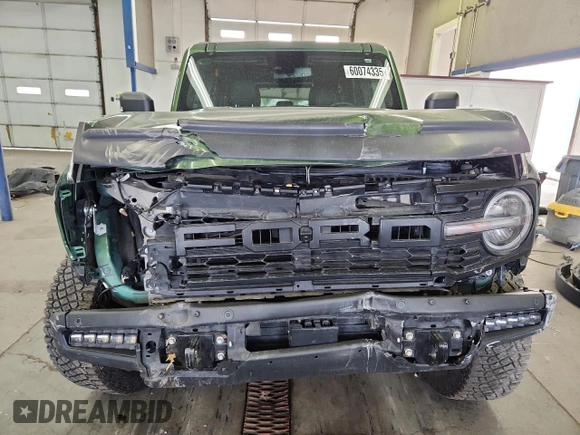 2023 Ford Bronco z VIN 1FMEE5DP9PLB54433, wystawiony jako Copart lot #60074335 z przebiegiem 23 709 mil mil oraz Szkoda całkowita • Salvage title. Historia ofert i sprzedaży dostępna na DreamBid. Obrazek 5.