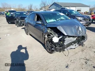 2024 Kia Forte LXS with VIN 3KPF24ADXRE802833, listed as a IAAI auction lot 42059433 with 9,734 mi miles and . Bid and sale history available at DreamBid. Image 1.
