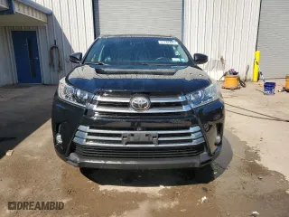 2017 Toyota Highlander Limited with VIN 5TDDZRFH3HS371946, listed as a Copart auction lot 51742485 with 105,389 mi miles and Salvage Title. Bid and sale history available at carsss.com. Image 5.
