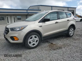 2018 Ford Escape S z VIN 1FMCU0F78JUC31174, wystawiony jako Copart lot #56545845 z przebiegiem 91 206 mil mil oraz Szkoda całkowita • Salvage title. Historia ofert i sprzedaży dostępna na DreamBid. Obrazek 1.