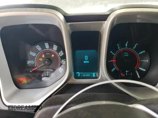 2010 Chevrolet Camaro LS z VIN 2G1FA1EVXA9193050, wystawiony jako Copart lot #52046535 z przebiegiem 161 457 mil mil oraz Szkoda całkowita • Salvage title. Historia ofert i sprzedaży dostępna na DreamBid. Obrazek 9.