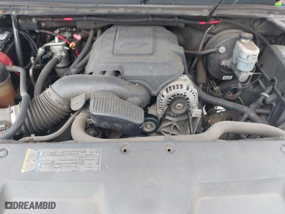 2008 Chevrolet Silverado 1500 Work Truck with VIN 1GCEC19C88Z241487, listed as a IAAI auction lot 41730878 with 275,983 mi miles. Bid and sale history available at carsss.com. Image 10.
