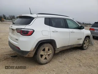 2022 Jeep Compass Latitude with VIN 3C4NJCBB3NT119450, listed as a Copart auction lot 45893475 with 18,004 mi miles and Salvage Title. Bid and sale history available at carsss.com. Image 3.