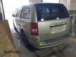2008 Chrysler Town & Country Limited with VIN 2A8HR64X48R774894, listed as a IAAI auction lot 41862086 with 999,999 mi miles. Bid and sale history available at carsss.com. Image 3.