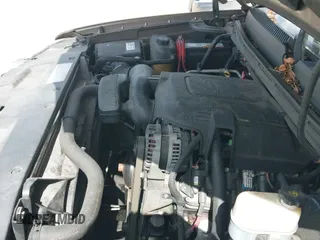 2007 GMC Sierra 1500 SLE1 z VIN 2GTEK13M971611292, wystawiony jako IAAI lot #42943941 z przebiegiem 250 693 mil mil oraz . Historia ofert i sprzedaży dostępna na DreamBid. Obrazek 20.