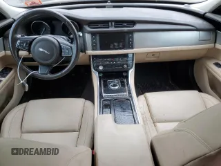 2017 Jaguar XF with VIN SAJBJ4BN0HCY31726, listed as a Copart auction lot 72840804 with 89,991 mi miles and Clean Title. Bid and sale history available at DreamBid. Image 8.