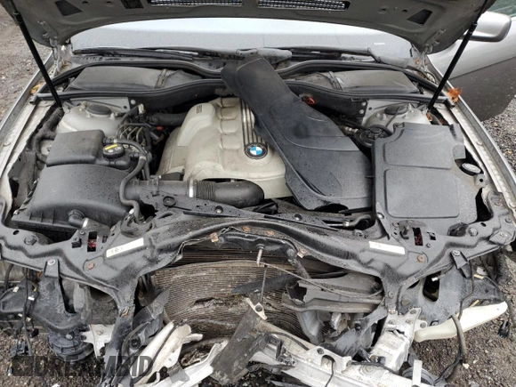 2004 BMW 7 Series 745i with VIN WBAGL63424DP68405, listed as a Copart auction lot 51768045 with 126,048 mi miles and Salvage Title. Bid and sale history available at DreamBid. Image 11.