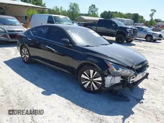 2019 Nissan Altima SV z VIN 1N4BL4DV7KC138834, wystawiony jako IAAI lot #42029713 z przebiegiem 73 077 mil mil oraz . Historia ofert i sprzedaży dostępna na DreamBid. Obrazek 1.
