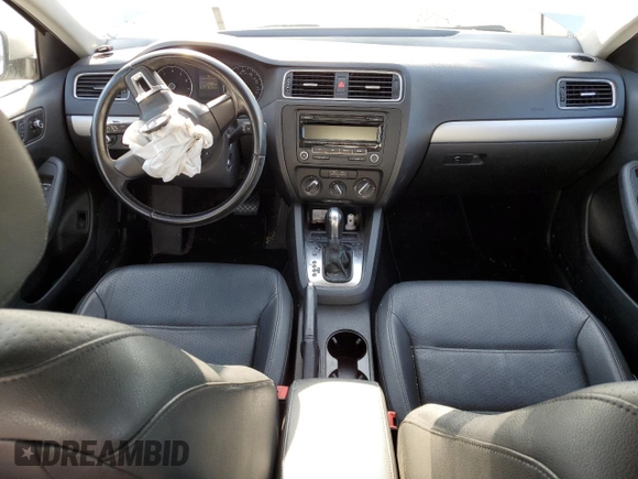 2013 Volkswagen Jetta SE with VIN 3VWDP7AJ0DM244230, listed as a Copart auction lot 61310145 with 115,360 mi miles and Salvage title. Bid and sale history available at DreamBid. Image 8.
