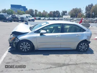 2020 Toyota Corolla Hybrid LE с VIN JTDEBRBE6LJ010706, выставлен на аукционе IAAI как лот 42314917 с пробегом 87 417 миль миль и . История ставок и продаж доступна на DreamBid. Изображение 15.