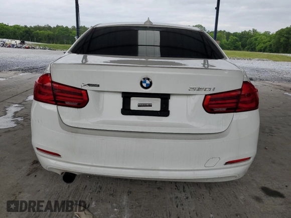 2016 BMW 3 Series 320i xDrive z VIN WBA8E5G55GNT41469, wystawiony jako Copart lot #56165005 z przebiegiem Nie podano mil oraz Czysty tytuł • Clean title. Historia ofert i sprzedaży dostępna na DreamBid. Obrazek 6.