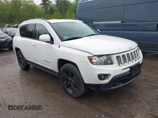 2017 Jeep Compass Latitude с VIN 1C4NJDEB1HD176161, выставлен на аукционе IAAI как лот 42334077 с пробегом 116 027 миль миль и . История ставок и продаж доступна на DreamBid. Изображение 1.