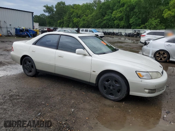 2001 Lexus ES 300 with VIN JT8BF28G510319575, listed as a Copart auction lot 54321275 with 139,224 mi miles and Non Repairable. Bid and sale history available at DreamBid. Image 4.