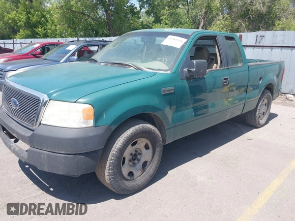 2007 Ford F-150 STX z VIN 1FTRX12W47KC45277, wystawiony jako IAAI lot #42581318 z przebiegiem 318 547 mil mil oraz . Historia ofert i sprzedaży dostępna na DreamBid. Obrazek 2.
