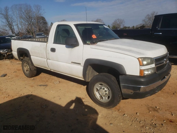 2007 Chevrolet Silverado 2500HD Classic Work Truck with VIN 1GCHC24U77E179105, listed as a Copart auction lot 41456265 with 0 mi miles and Clean Title. Bid and sale history available at carsss.com. Image 4.