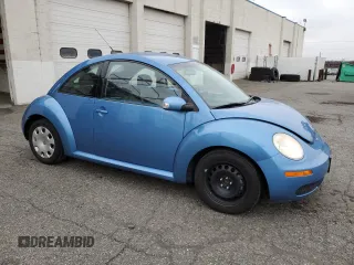 2010 Volkswagen New Beetle Coupe with VIN 3VWPG3AG4AM000506, listed as a Copart auction lot 82643084 with 92,226 mi miles and Salvage Title. Bid and sale history available at carsss.com. Image 4.