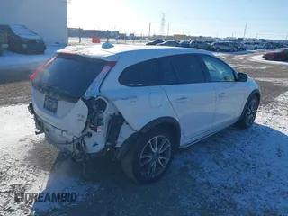 2016 Volvo V60 Cross Country T5 with VIN YV4612HK2G1015724, listed as a IAAI auction lot 41326704 with 108,360 mi miles. Bid and sale history available at carsss.com. Image 4.