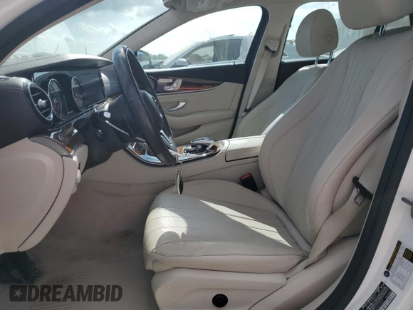 2019 Mercedes-Benz E 450 with VIN WDDZH6JB7KA507533, listed as a Copart auction lot 54134665 with 72,168 mi miles and Non Repairable. Bid and sale history available at DreamBid. Image 7.