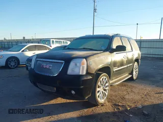 2012 GMC Yukon Denali with VIN 1GKS1EEF0CR292852, listed as a IAAI auction lot 41303140 with 227,316 mi miles. Bid and sale history available at carsss.com. Image 17.