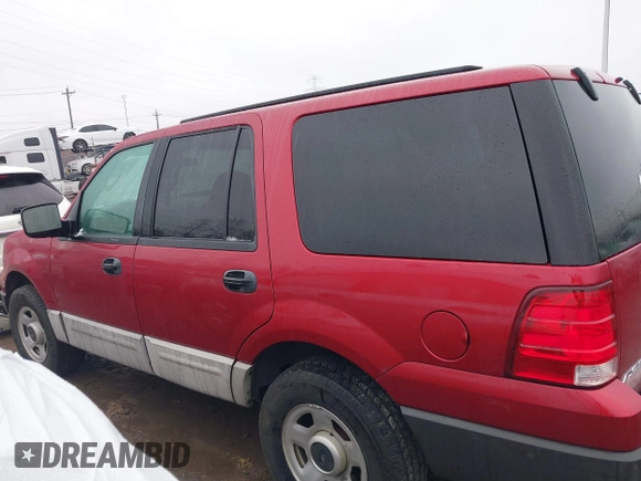 2004 Ford Expedition XLS with VIN 1FMRU13W54LA15367, listed as a IAAI auction lot 41554951 with 135,694 mi miles. Bid and sale history available at carsss.com. Image 14.