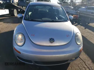2007 Volkswagen New Beetle Coupe with VIN 3VWEW31C57M508502, listed as a Copart auction lot 82336004 with 58,533 mi miles and Salvage Title. Bid and sale history available at carsss.com. Image 5.