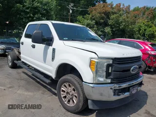 2017 Ford F-250 Lariat с VIN 1FT7W2B65HEC32263, выставлен на аукционе IAAI как лот 42281628 с пробегом 262 328 миль миль и . История ставок и продаж доступна на DreamBid. Изображение 1.