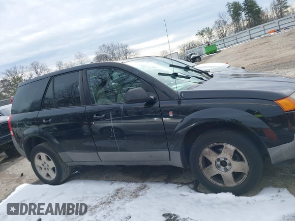 2004 Saturn VUE V6 z VIN 5GZCZ53424S867438, wystawiony jako IAAI lot #41385704 z przebiegiem Nie podano mil oraz . Historia ofert i sprzedaży dostępna na DreamBid. Obrazek 13.