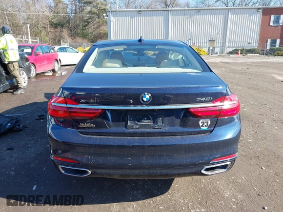 2018 BMW 7 Series 740i xDrive with VIN WBA7E4C54JGV23736, listed as a IAAI auction lot 41457470 with 70,243 mi miles. Bid and sale history available at carsss.com. Image 16.