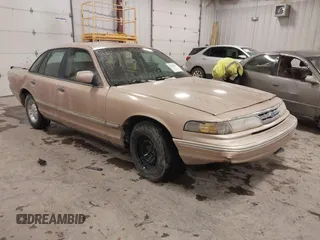 1996 Ford Crown Victoria LX с VIN 2FALP74W2TX215990, выставлен на аукционе IAAI как лот 41349363 с пробегом 116 131 миль миль и . История ставок и продаж доступна на DreamBid. Изображение 1.