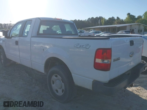 2007 Ford F-150 XLT with VIN 1FTPX14V47FA43043, listed as a IAAI auction lot 42050633 with 137,097 mi miles. Bid and sale history available at carsss.com. Image 3.
