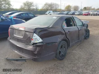 2011 Ford Fusion SE with VIN 3FAHP0HA5BR160573, listed as a IAAI auction lot 41797300 with 158,813 mi miles. Bid and sale history available at carsss.com. Image 4.