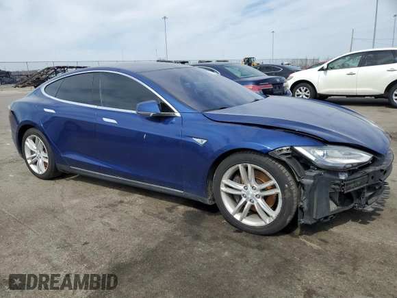 2015 Tesla Model S 85D with VIN 5YJSA1E27FF108017, listed as a Copart auction lot 45326545 with 119,065 mi miles and Salvage Title. Bid and sale history available at carsss.com. Image 4.