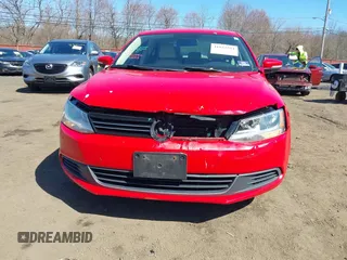 2013 Volkswagen Jetta Sedan SE with VIN 3VWDP7AJ3DM298802, listed as a IAAI auction lot 41822384 with 134,130 mi miles. Bid and sale history available at carsss.com. Image 6.