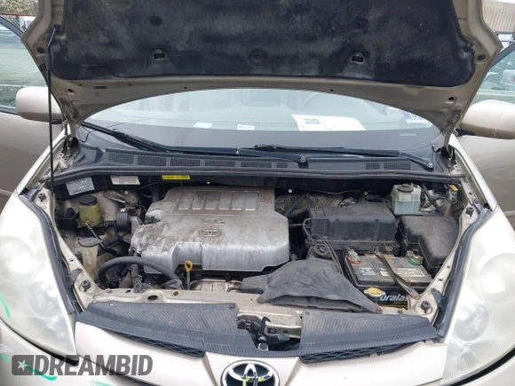2008 Toyota Sienna XLE with VIN 5TDZK22C78S119628, listed as a IAAI auction lot 41917650 with 196,876 mi miles. Bid and sale history available at carsss.com. Image 10.