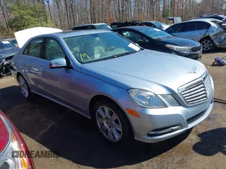 2013 Mercedes-Benz E-Class E 350 Luxury with VIN WDDHF8JB5DA673534, listed as a IAAI auction lot 41699534 with 120,173 mi miles. Bid and sale history available at carsss.com. Image 1.