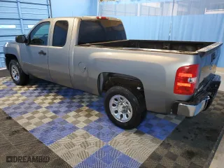 2008 Chevrolet Silverado 1500 Work Truck with VIN 1GCEC19CX8Z115213, listed as a Copart auction lot 44026785 with 297,562 mi miles and Clean Title. Bid and sale history available at carsss.com. Image 2.