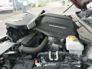 2024 Ram 1500 Rebel z VIN 1C6SRFLT5RN211645, wystawiony jako IAAI lot #43118716 z przebiegiem 17 951 mil mil oraz . Historia ofert i sprzedaży dostępna na DreamBid. Obrazek 19.