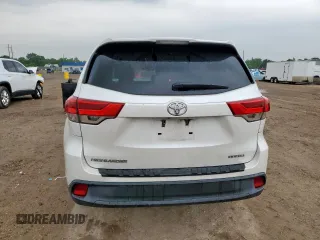 2018 Toyota Highlander LE с VIN 5TDZARFH9JS033583, выставлен на аукционе Copart как лот 58252625 с пробегом 155 179 миль миль и Списание • Salvage title. История ставок и продаж доступна на DreamBid. Изображение 6.