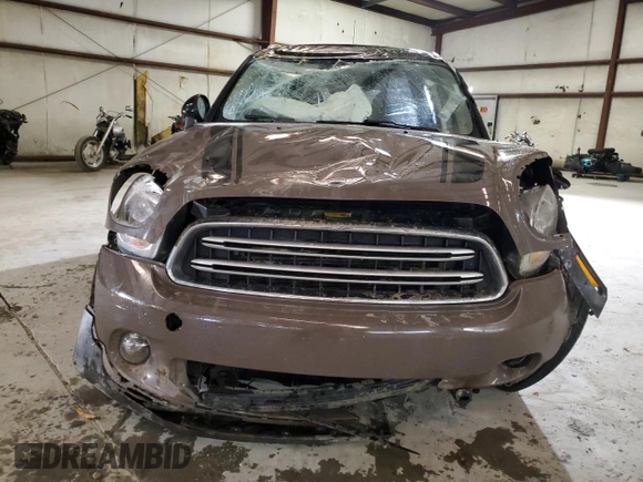 2015 MINI Countryman with VIN WMWZB3C52FWR44105, listed as a Copart auction lot 86780484 with Not Provided miles and Salvage Title. Bid and sale history available at DreamBid. Image 5.