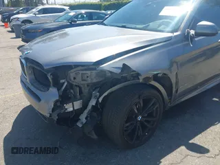 2018 BMW X6 xDrive35i z VIN 5UXKU2C51J0X50913, wystawiony jako IAAI lot #42078443 z przebiegiem Nie podano mil oraz . Historia ofert i sprzedaży dostępna na DreamBid. Obrazek 6.