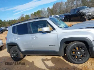 2021 Jeep Renegade Latitude with VIN ZACNJCBB6MPM80996, listed as a IAAI auction lot 41676526 with Not Provided miles. Bid and sale history available at carsss.com. Image 13.