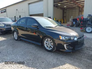 2016 Mitsubishi Lancer ES z VIN JA32U2FUXGU010572, wystawiony jako IAAI lot #42420691 z przebiegiem 71 602 mil mil oraz . Historia ofert i sprzedaży dostępna na DreamBid. Obrazek 1.