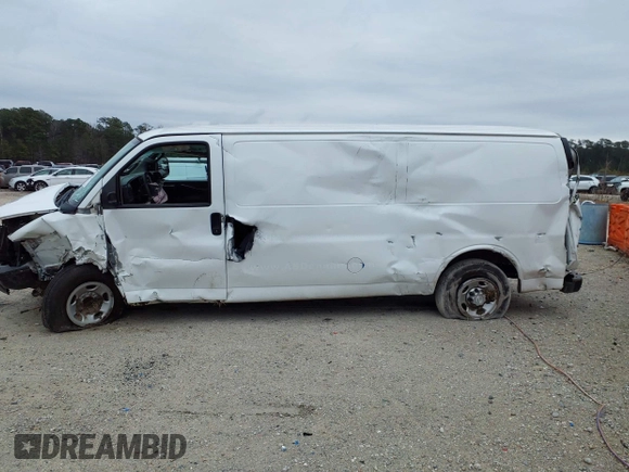2016 Chevrolet Express Cargo Van with VIN 1GCWGBFF9G1274606, listed as a IAAI auction lot 41566652 with 296,452 mi miles. Bid and sale history available at carsss.com. Image 14.