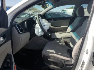 2020 Hyundai Tucson SE z VIN KM8J2CA44LU242705, wystawiony jako Copart lot #54495465 z przebiegiem 54 892 mil mil oraz Szkoda całkowita • Salvage title. Historia ofert i sprzedaży dostępna na DreamBid. Obrazek 7.