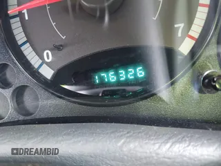 2007 Jeep Liberty Sport with VIN 1J4GL48K47W712628, listed as a IAAI auction lot 42018928 with 176,326 mi miles. Bid and sale history available at carsss.com. Image 15.