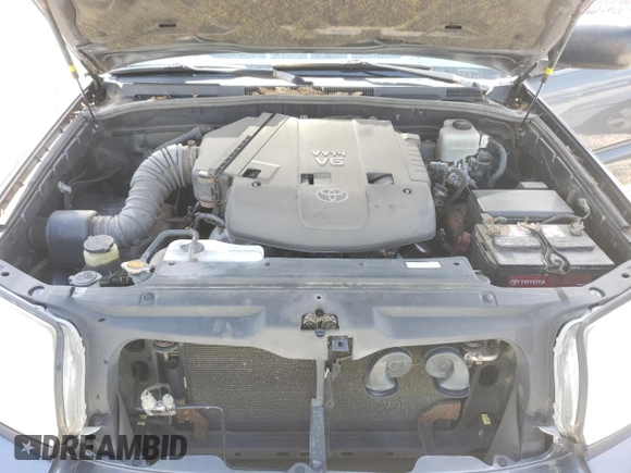 2006 Toyota 4Runner SR5 z VIN JTEBU14R860094130, wystawiony jako Copart lot #61412425 z przebiegiem 178 211 mil mil oraz Czysty tytuł • Clean title. Historia ofert i sprzedaży dostępna na DreamBid. Obrazek 12.