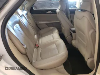 2016 Lincoln MKZ z VIN 3LN6L2GK6GR624511, wystawiony jako Copart lot #56137625 z przebiegiem 88 289 mil mil oraz Szkody całkowita. Historia ofert i sprzedaży dostępna na DreamBid. Obrazek 10.